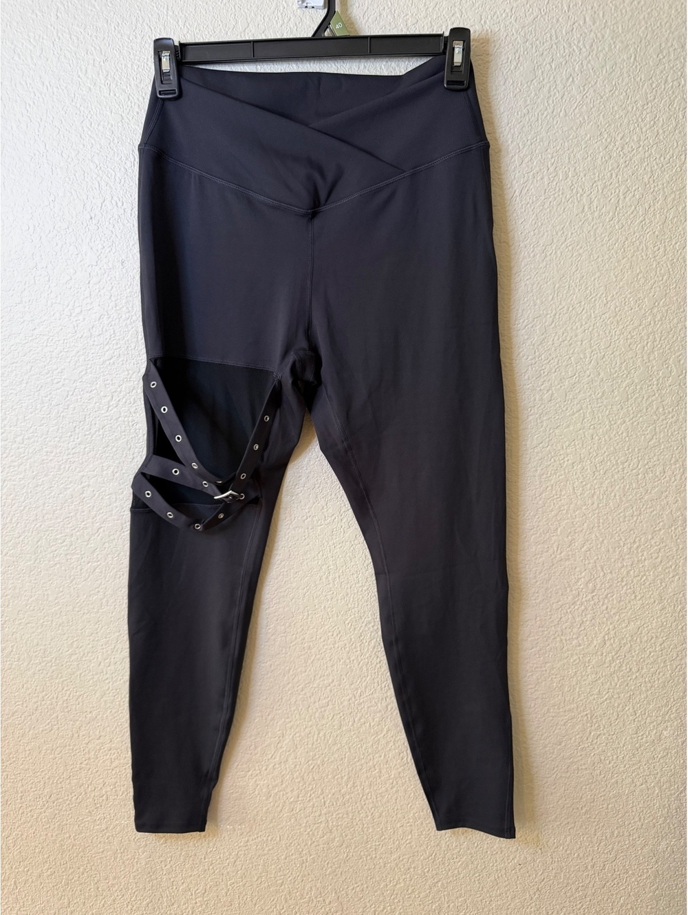 Halara XL Black DayStretch High Waisted Crossover Contrast Mesh Buckle Leggings
